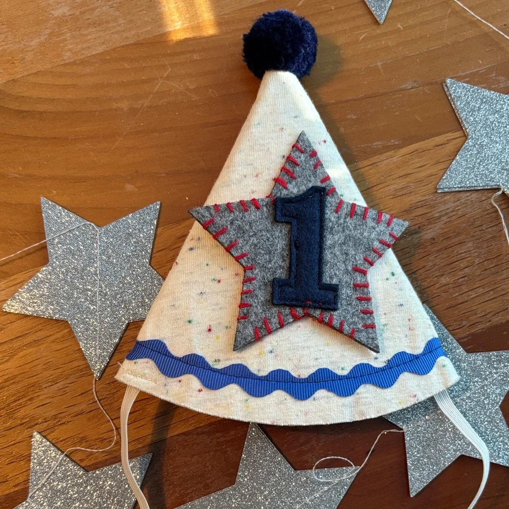 Patriotic Party Supplies Set with Hat and Decorations